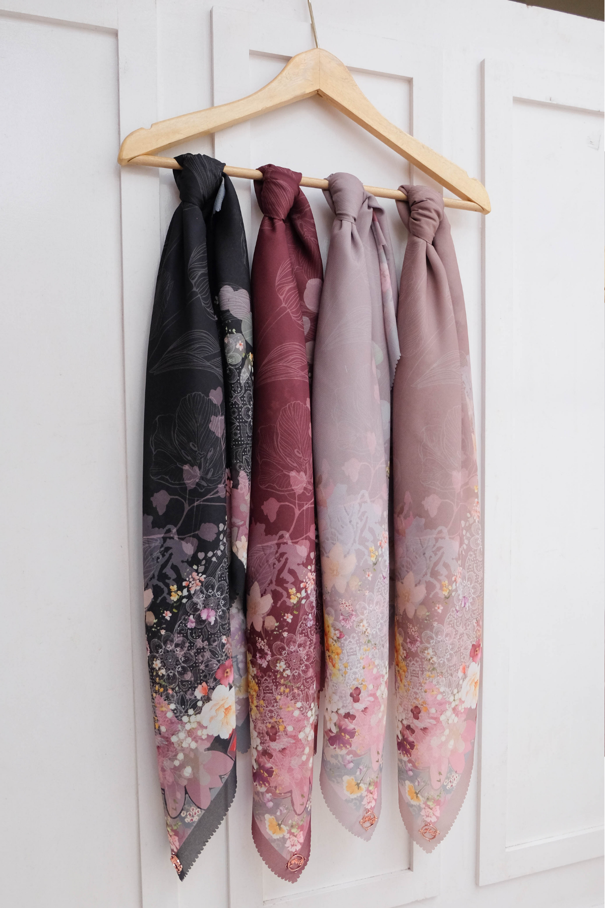 Leaf Rahma Scarf - AM31.9 AC31.9 HJ31.9 Sand