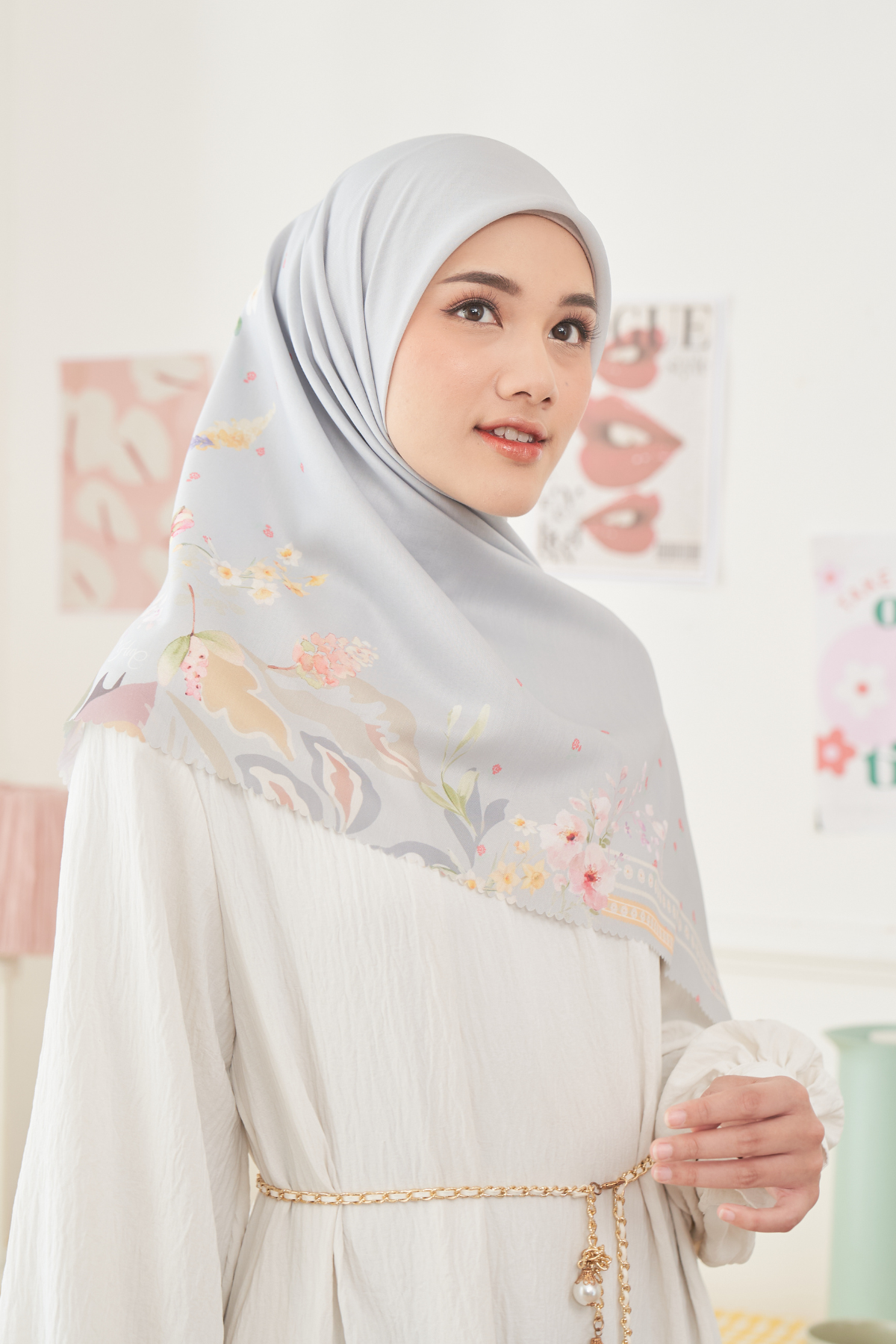 Daffodil - Scarf Square - Grey - DF14.5