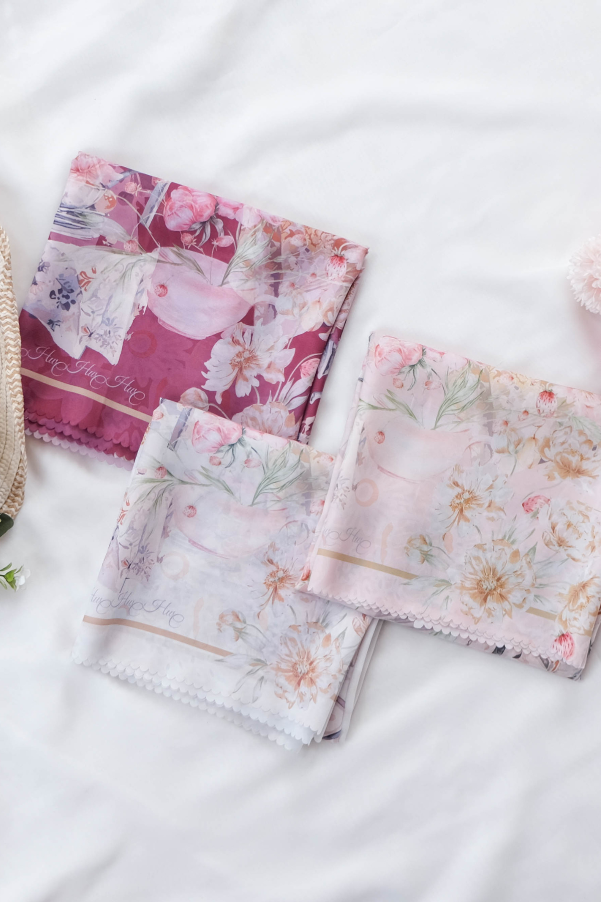 Camellia - Scarf Square Premium Polycotton XL | Good Morning White - CJ15.7