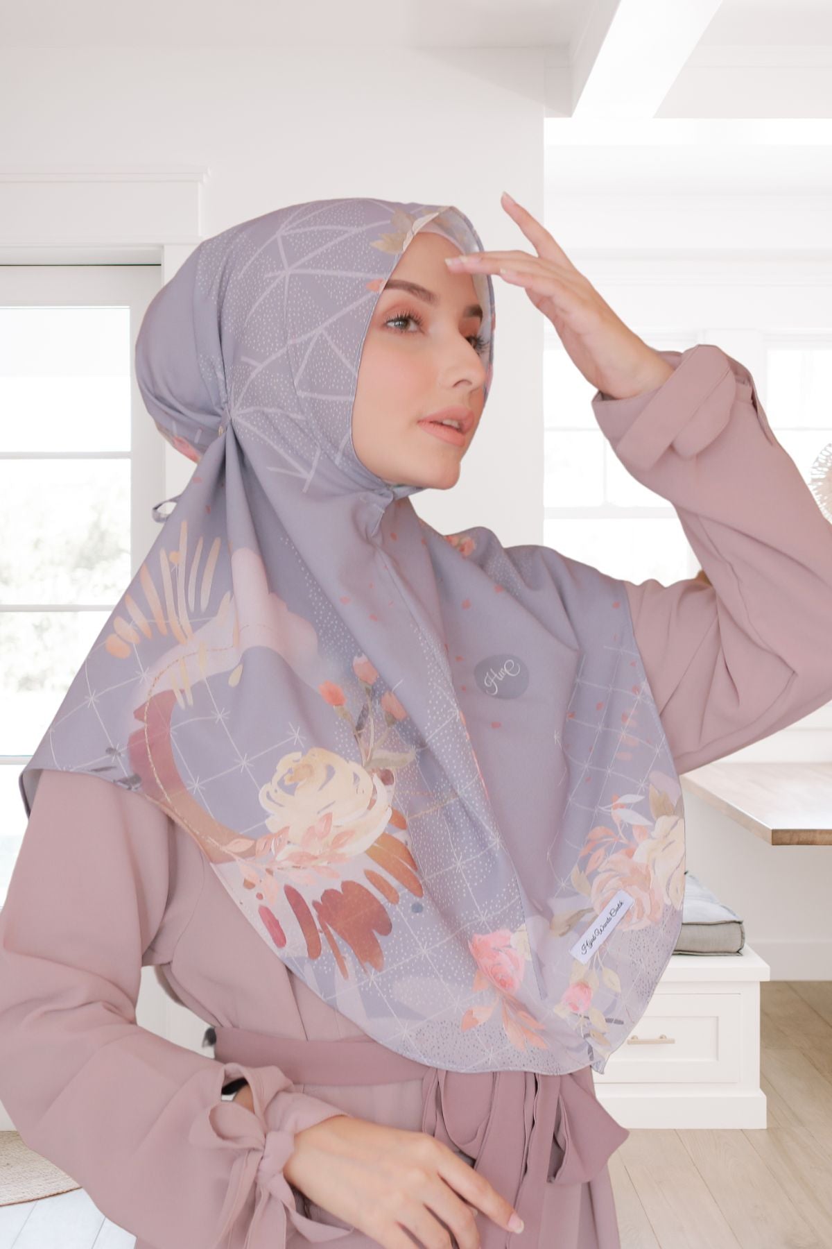 Rosalie - Instan Baiti - Grey - BM45.22