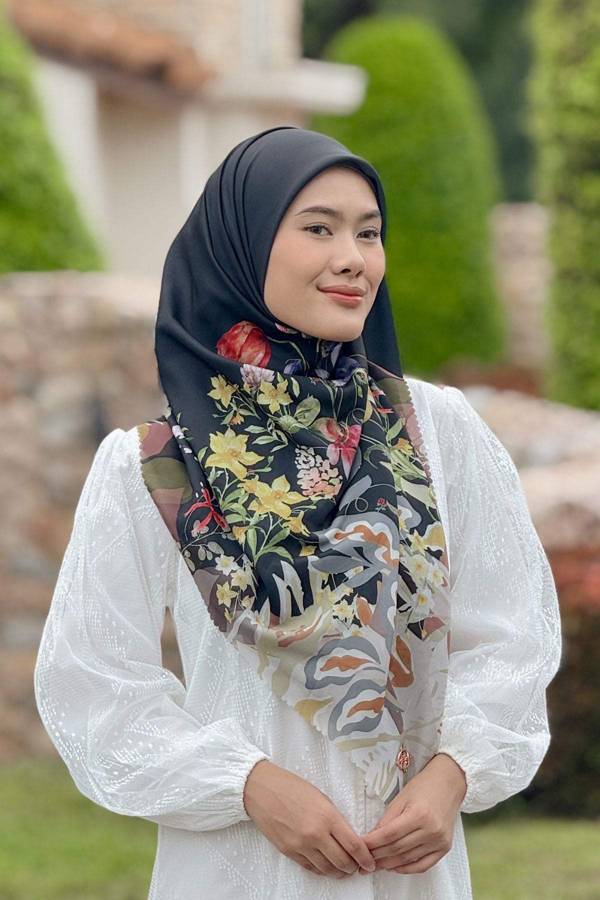 Daffodil - Scarf Square Premium Polycotton XL - Black - JD14.1