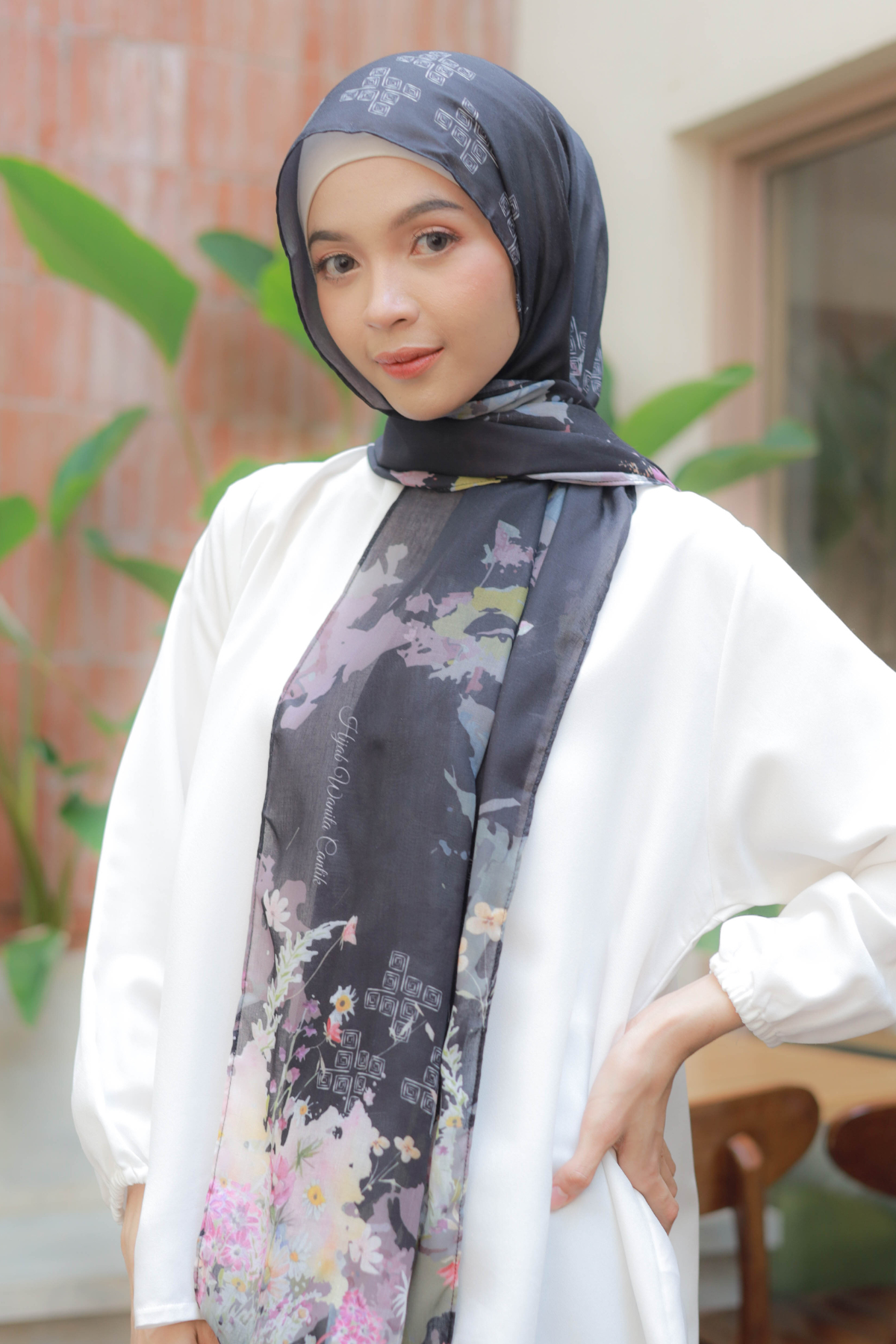 Pashmina Verbena - PVR1.1 Black