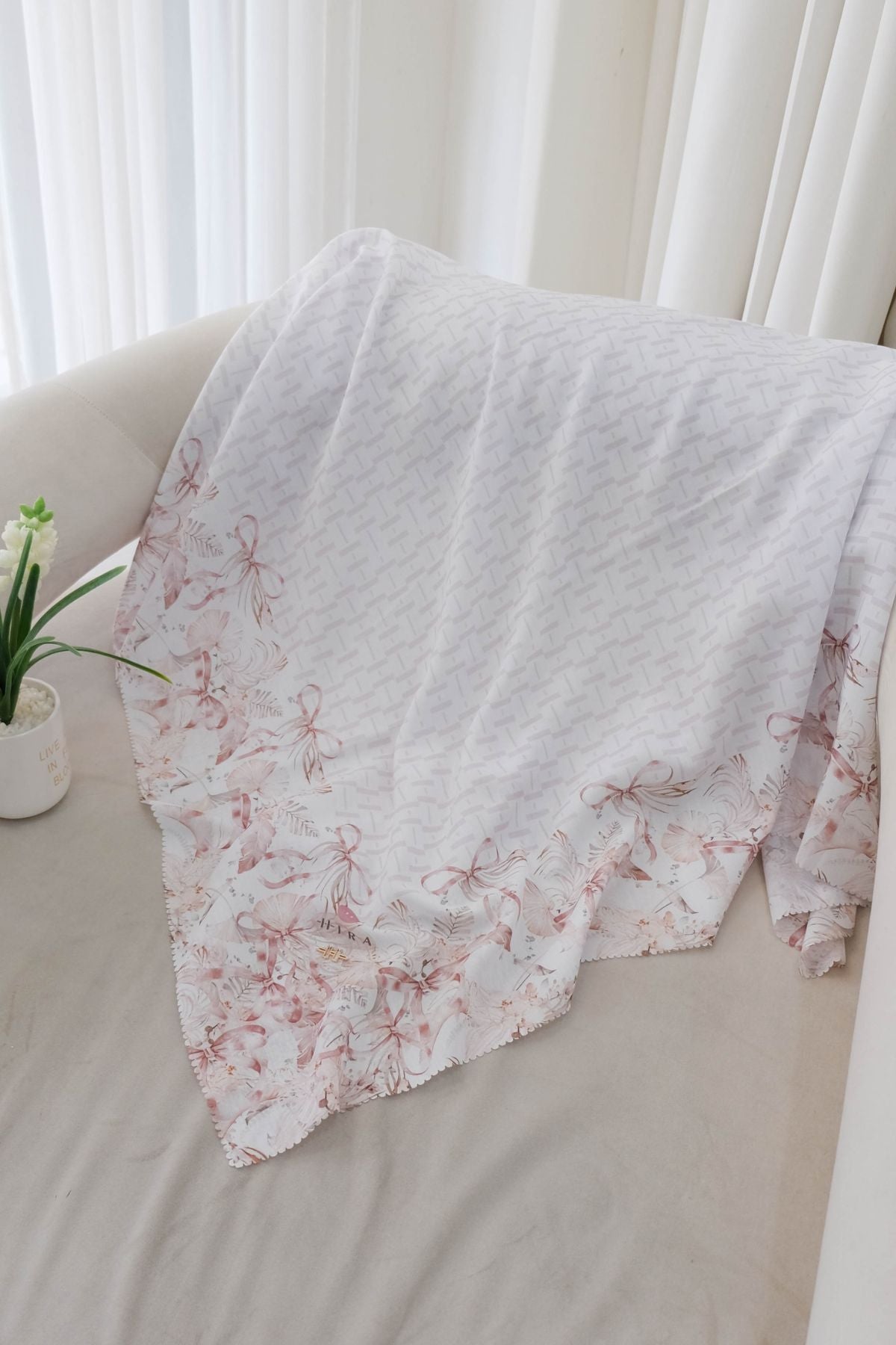 Emily Scarf Voal | Mono Pearl - EV25.16