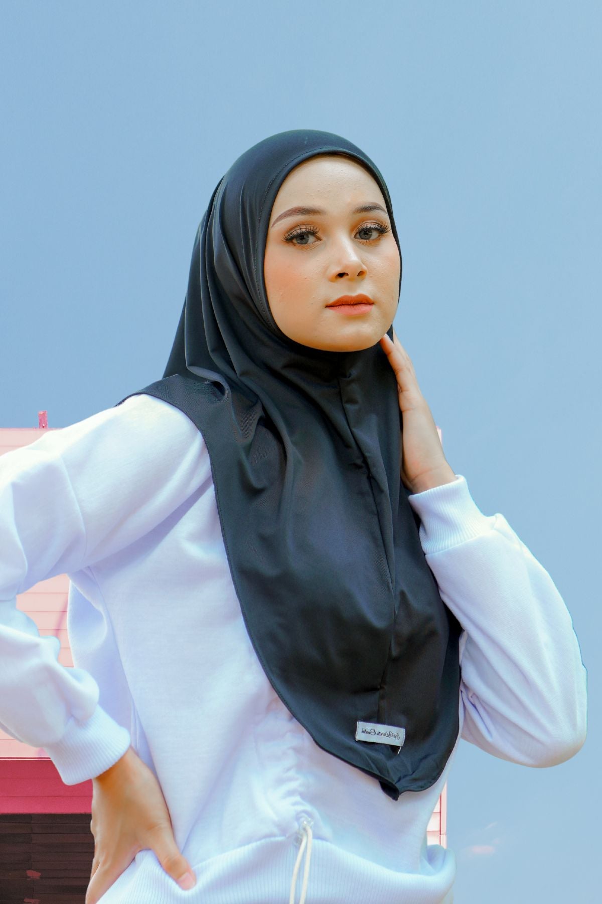 Instan Jennie Sporty Hijab - HLS1.1 Black