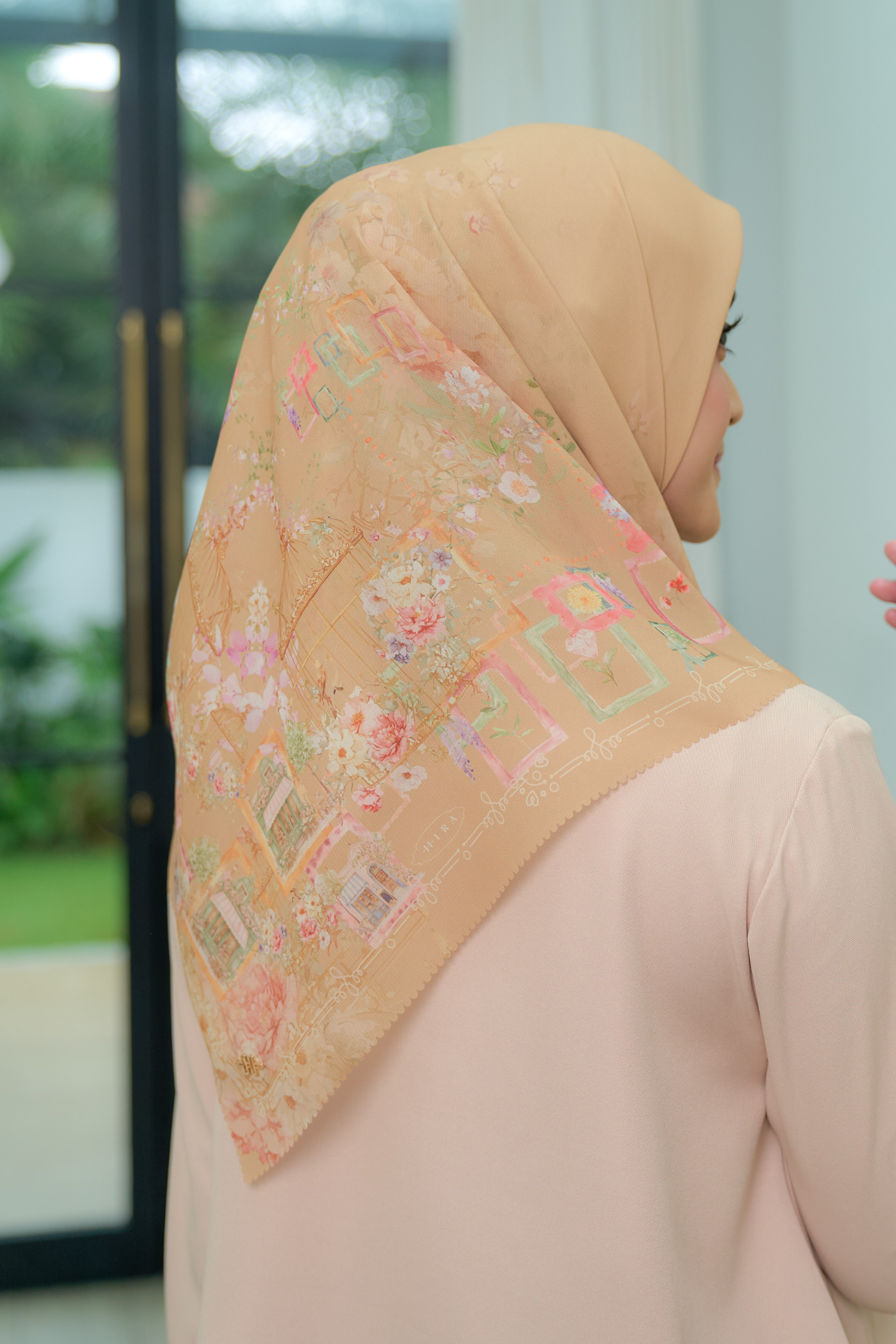 Nuri Scarf - NU33.8 NY33.8 NH33.8 Sandy Cream