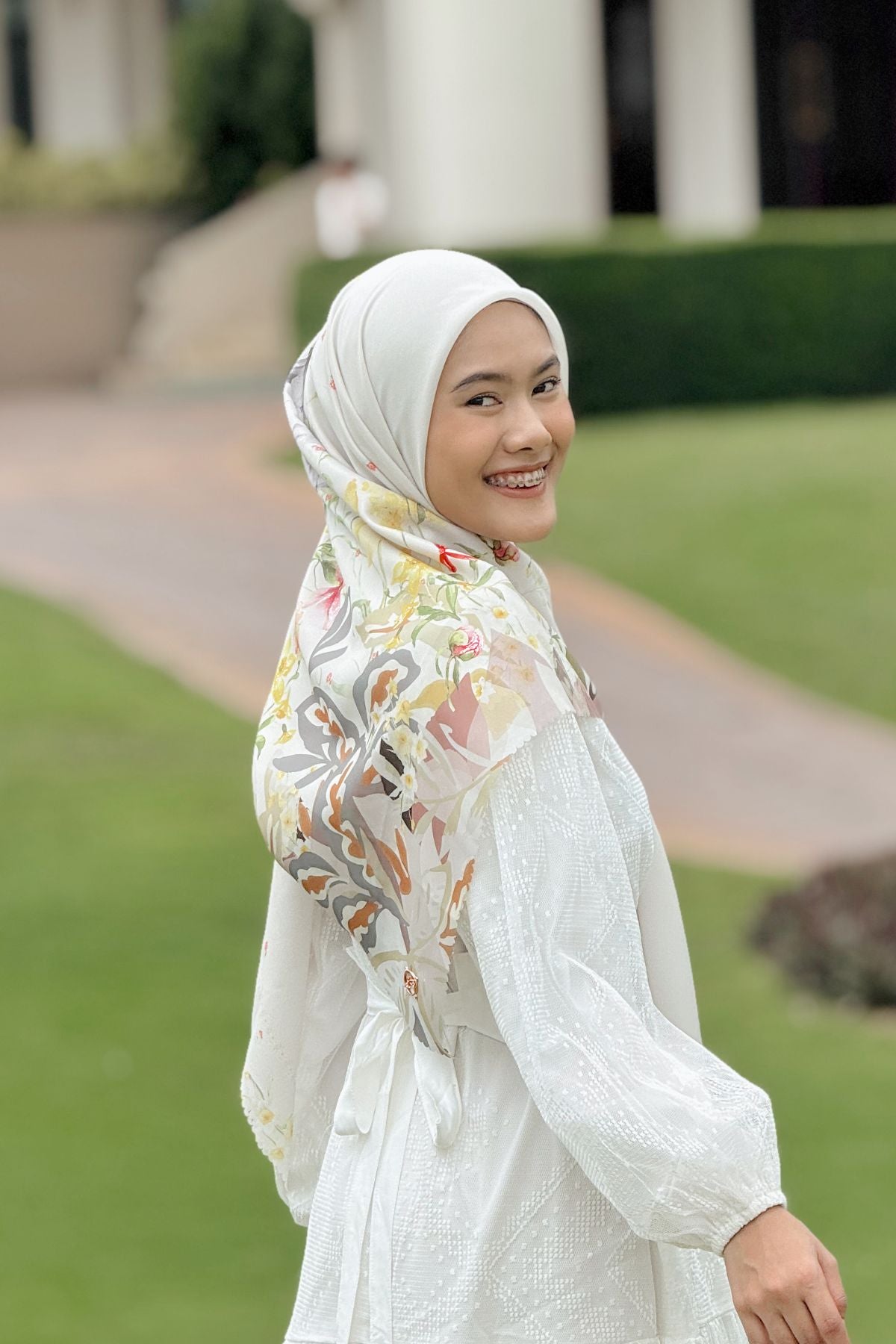Daffodil - Scarf Square Premium Polycotton XL - Creamy - JD14.2