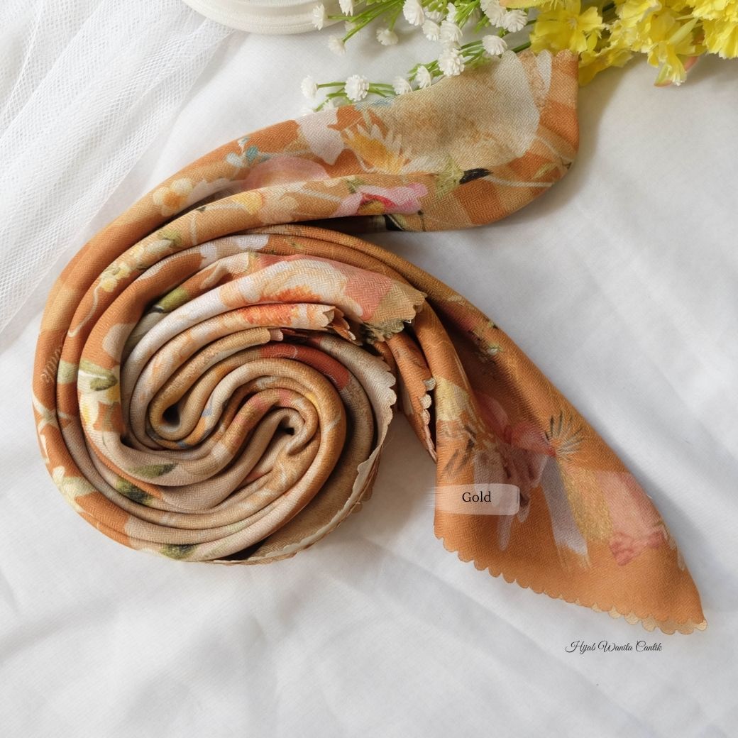 Sofia Scarf - YA05.5 Gold