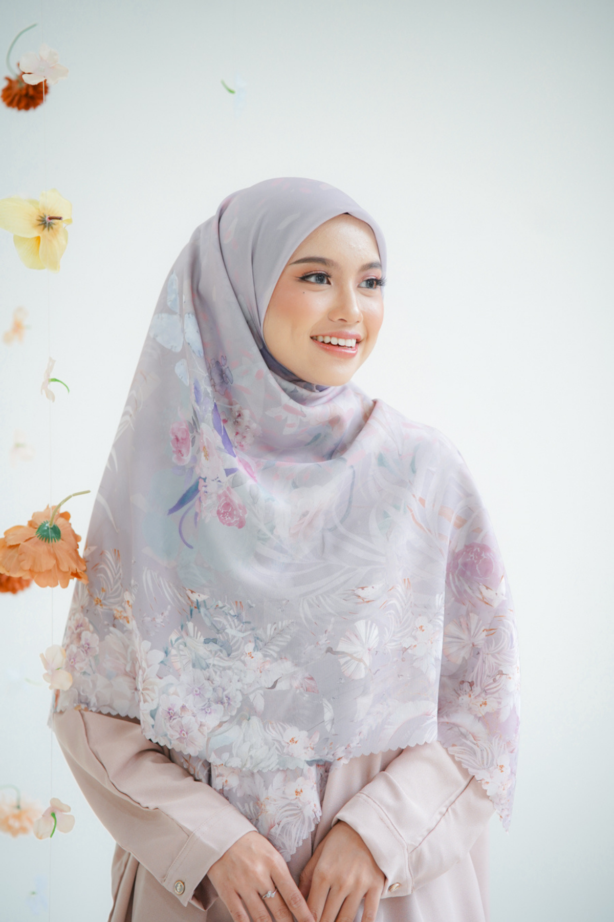 [ BUY 3 GET 1 FREE HIJAB ] Emily JUMBO - Scarf Square Premium Polycotton XL | Latte - EB28.5