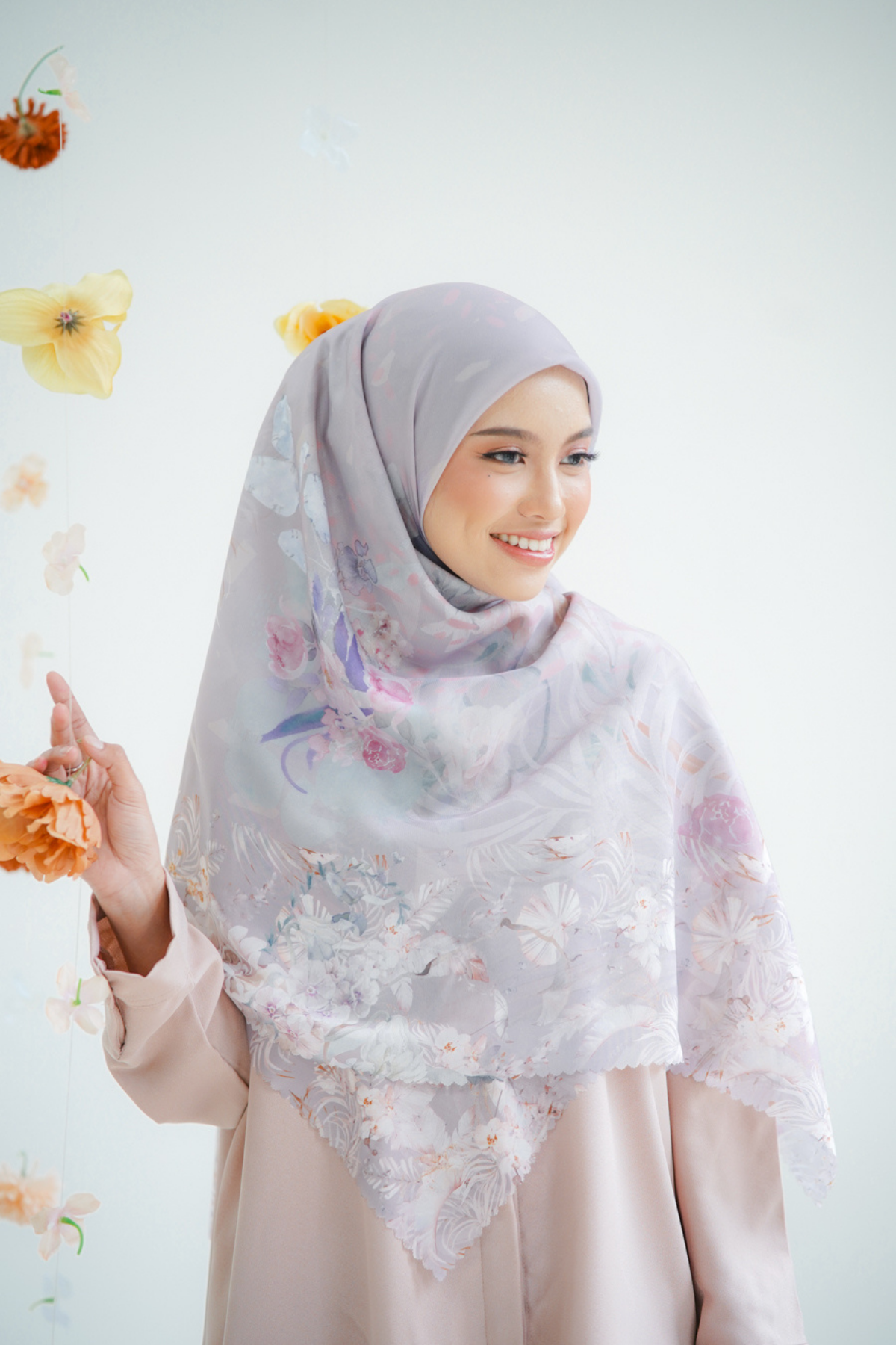 [ BUY 3 GET 1 FREE HIJAB ] Emily JUMBO - Scarf Square Premium Polycotton XL | Latte - EB28.5