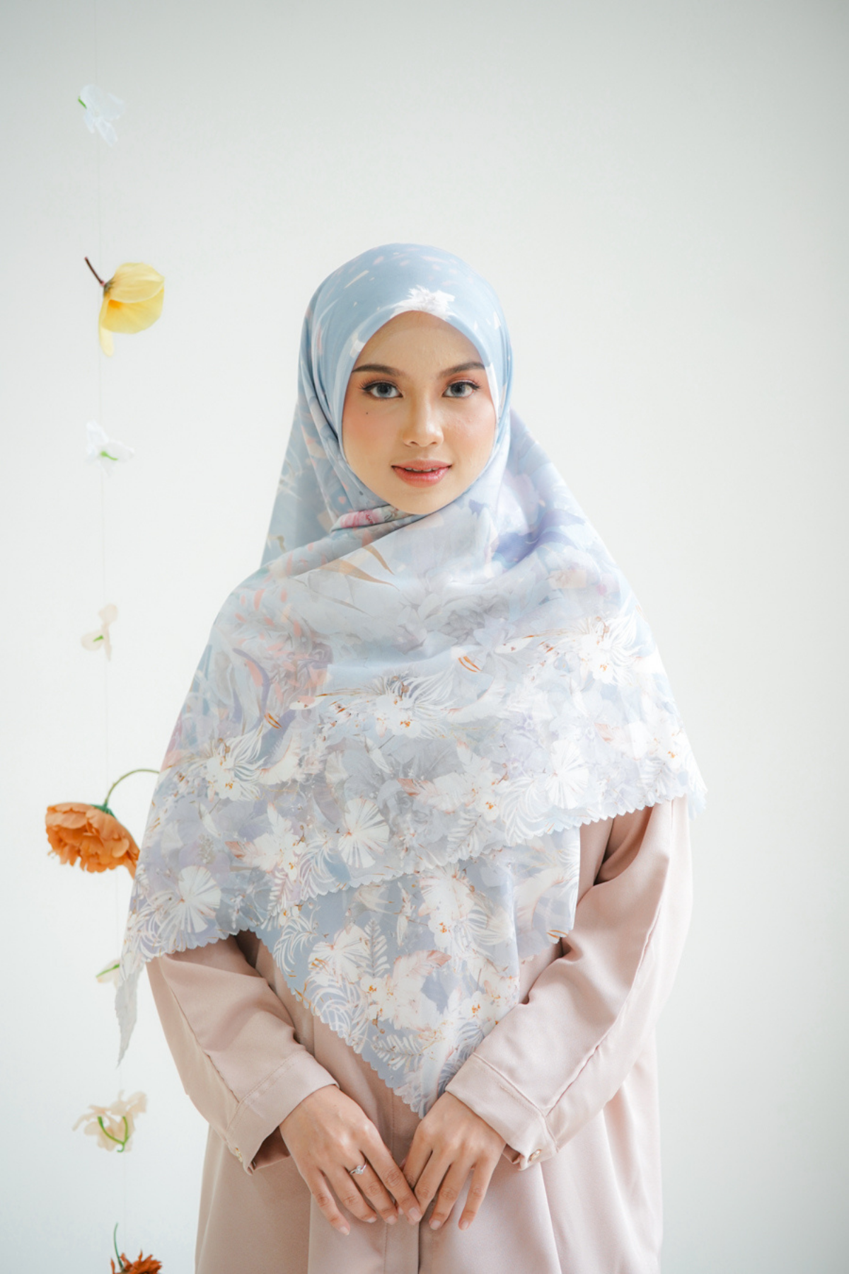 [ BUY 3 GET 1 FREE HIJAB ] Emily JUMBO - Scarf Square Premium Polycotton XL | Grey - EB28.4