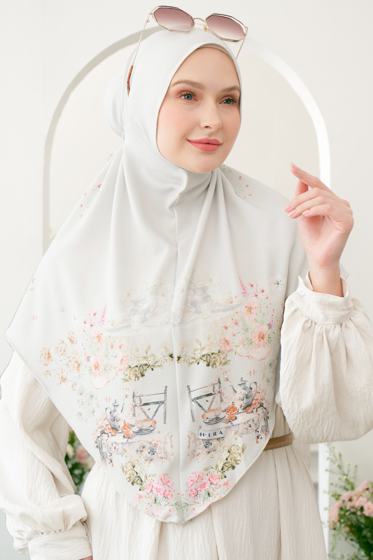 Hijab Instan Baiti Camellia Jumbo | Cream - CB11.4