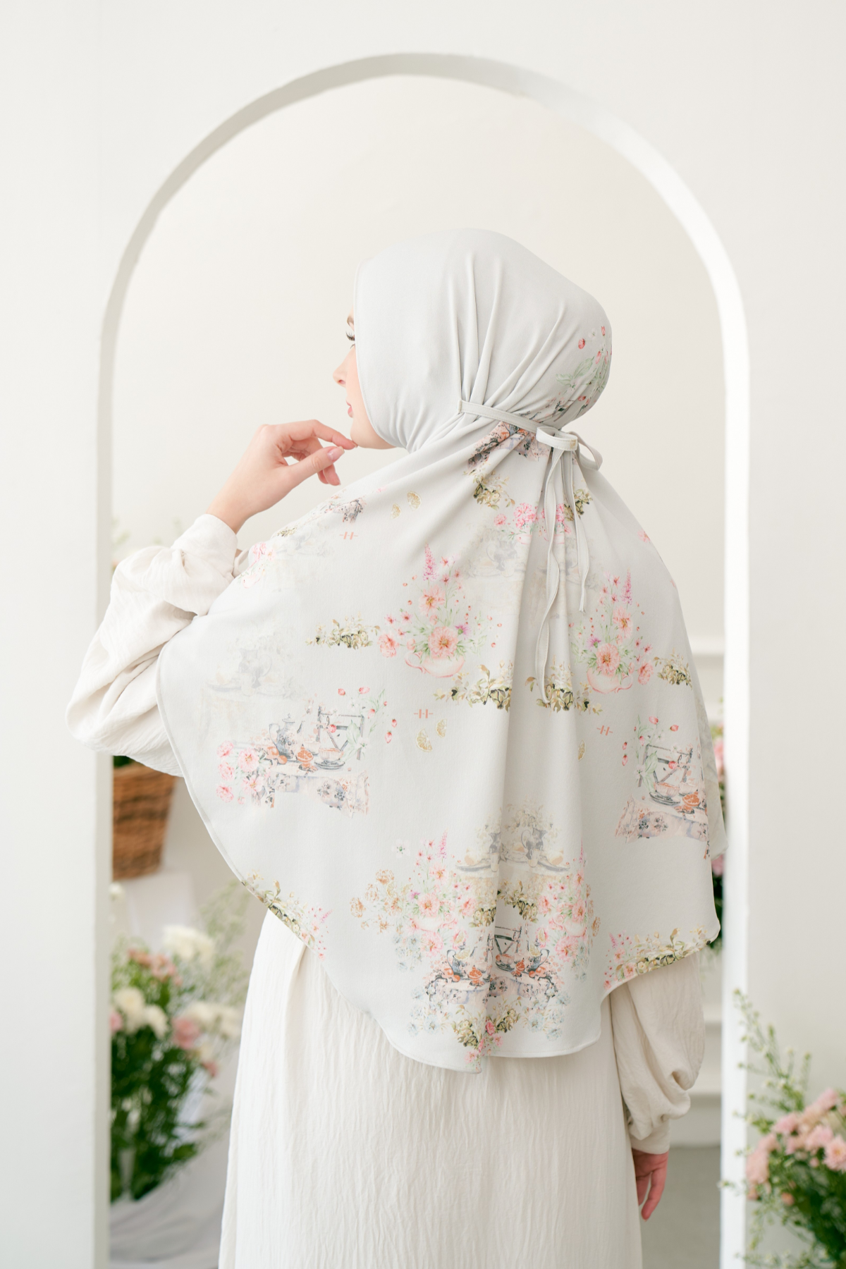 Hijab Instan Baiti Camellia Jumbo | Cream - CB11.4