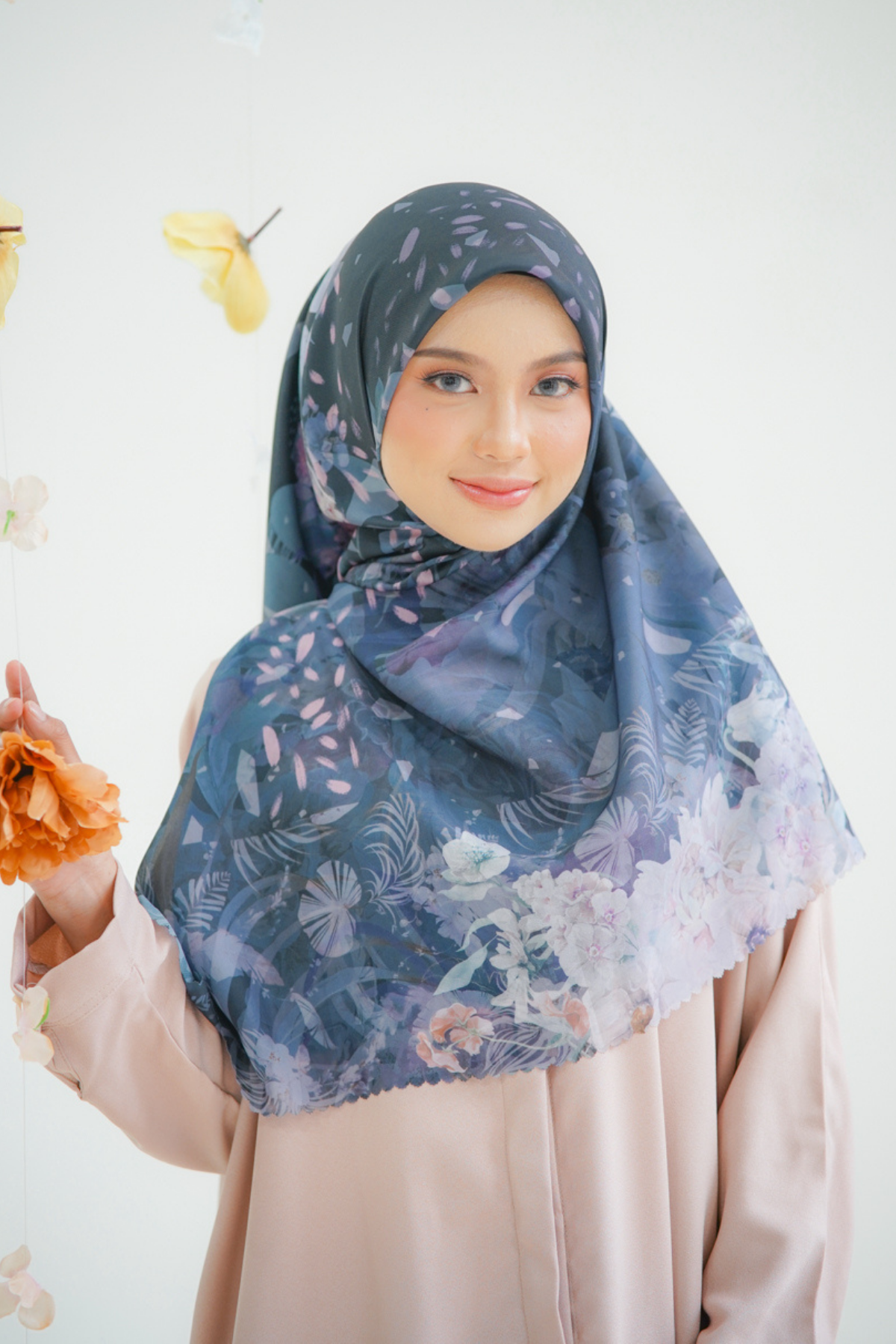 [ BUY 3 GET 1 FREE HIJAB ] Emily JUMBO - Scarf Square Premium Polycotton XL | BLACK - EB28.1