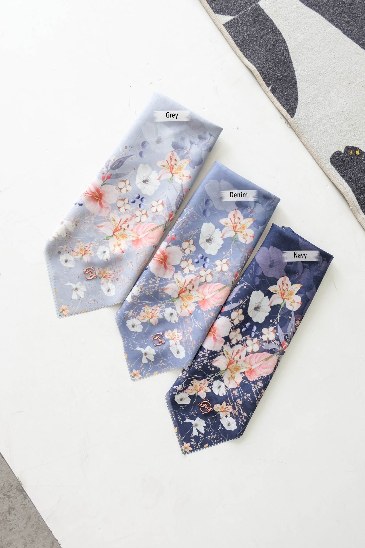 Leaf Mirea Scarf - LF29.3 LL29.3 LB29.3 Denim