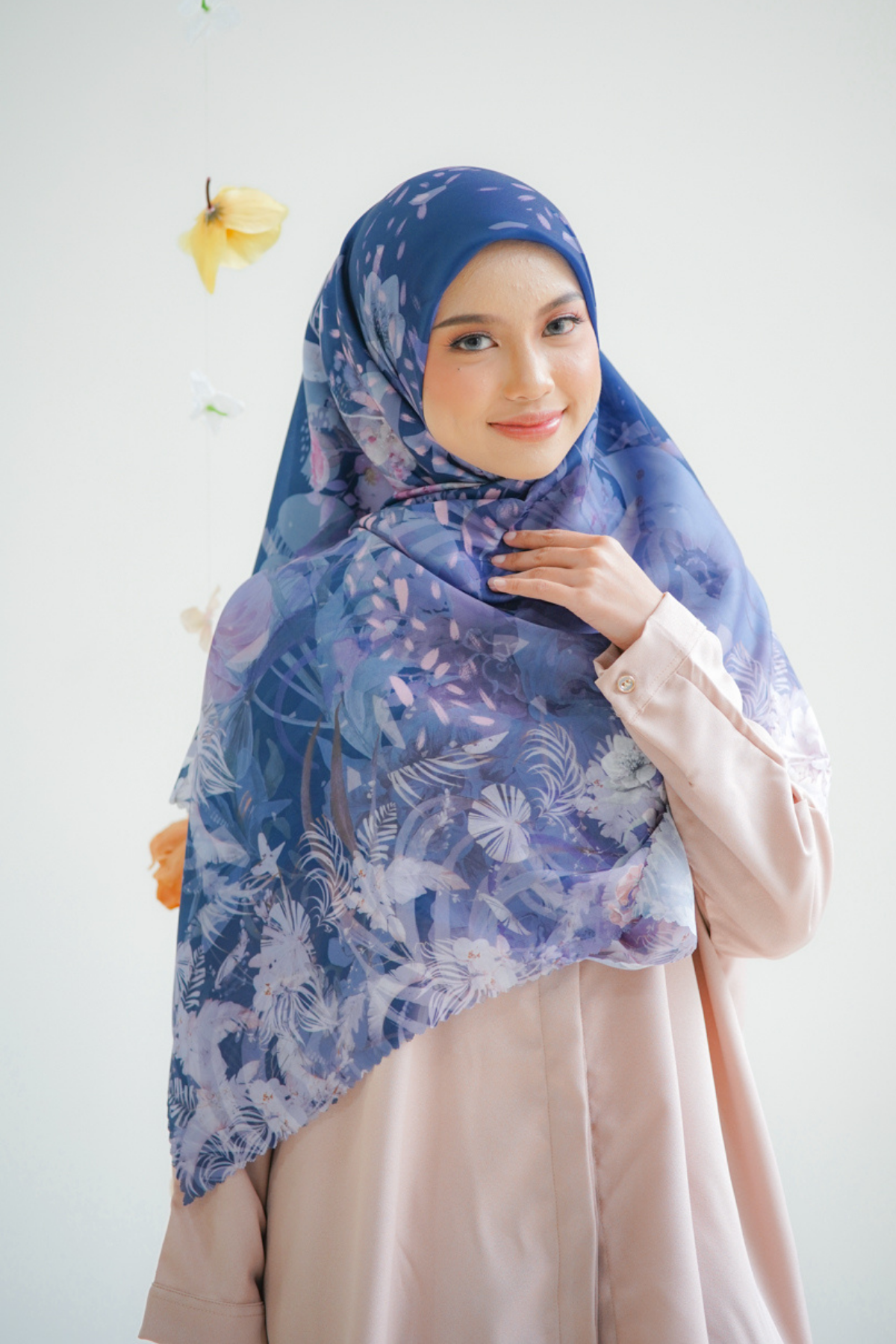 [ BUY 3 GET 1 FREE HIJAB ] Emily JUMBO - Scarf Square Premium Polycotton XL | Navy - EB28.17