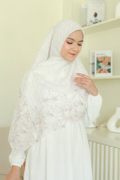 [ BUY 3 GET 1 FREE HIJAB ] Emily JUMBO - Scarf Square Premium Polycotton XL | MONO PEARL - EB28.37