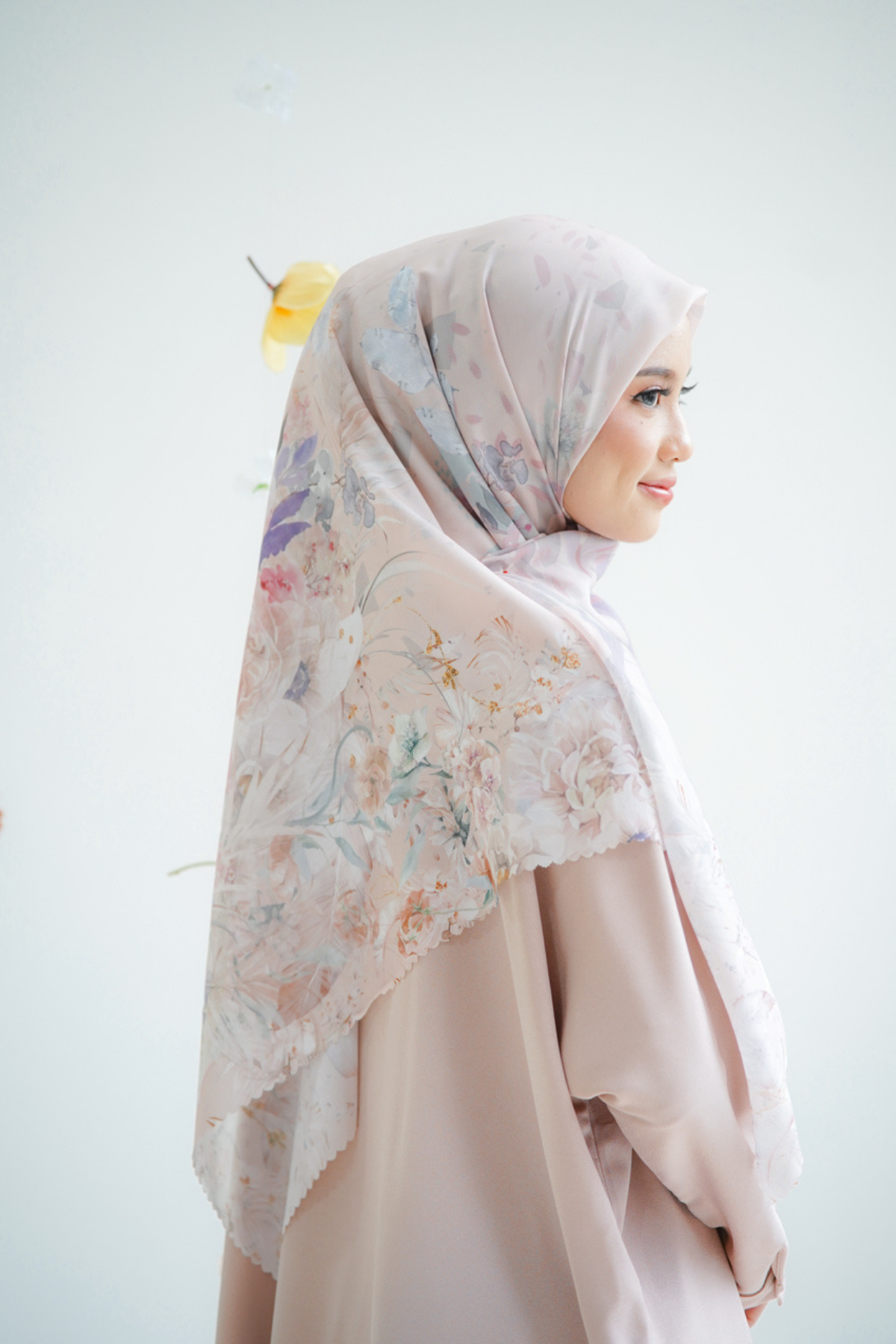 [ BUY 3 GET 1 FREE HIJAB ] Emily JUMBO - Scarf Square Premium Polycotton XL | Cream - EB28.3