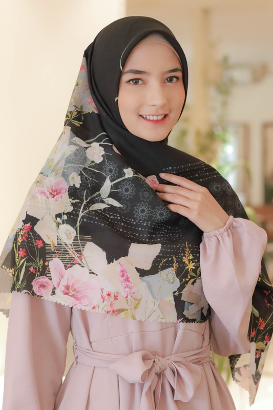 [ BUY 3 GET 1 FREE HIJAB ] Florence - Scarf Square Premium Polycotton XL - Black- RJ24.1