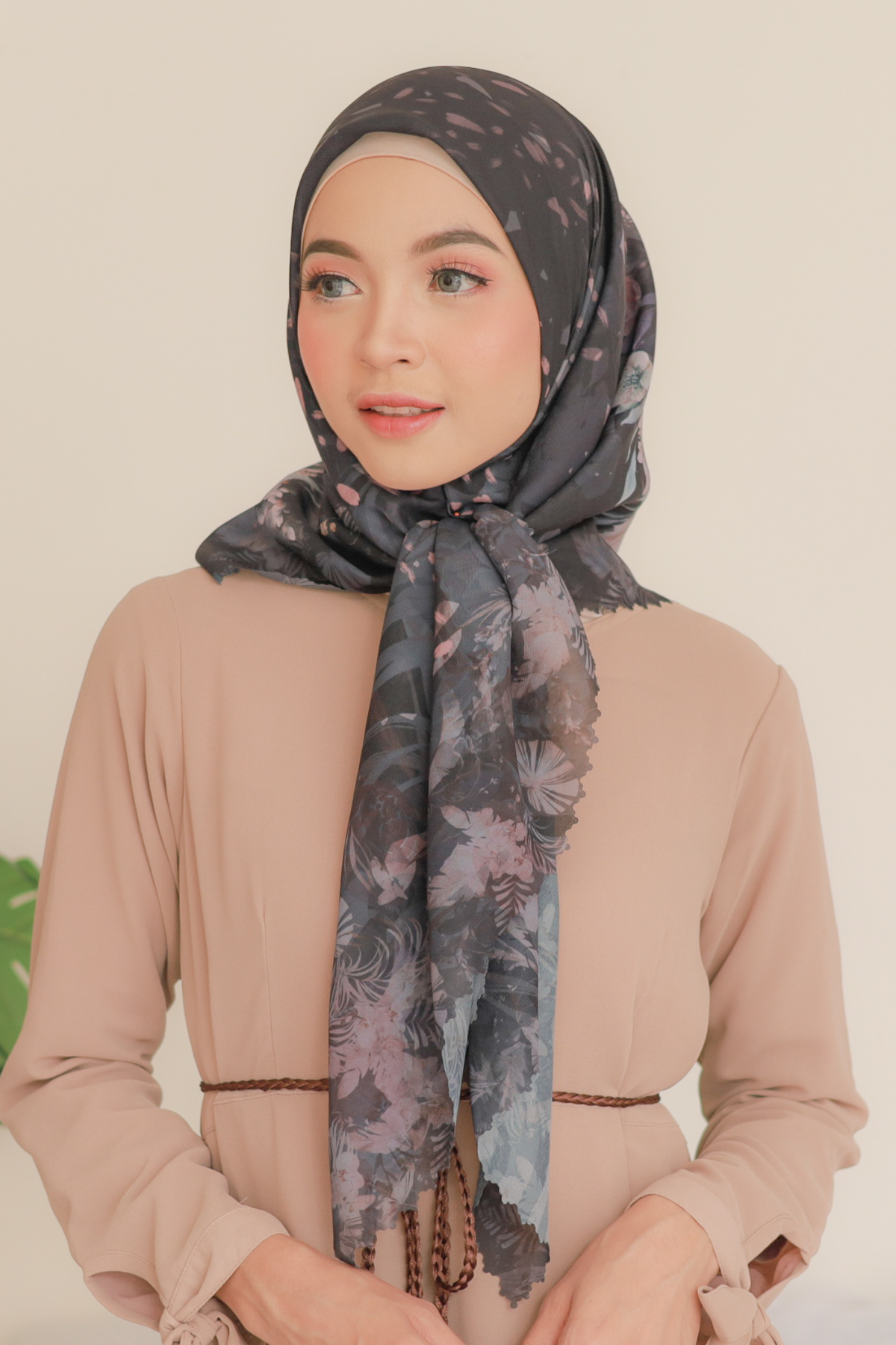 [ BUY 3 GET 1 FREE HIJAB ] Emily - Scarf Square Premium Polycotton | BLACK - EM28.1