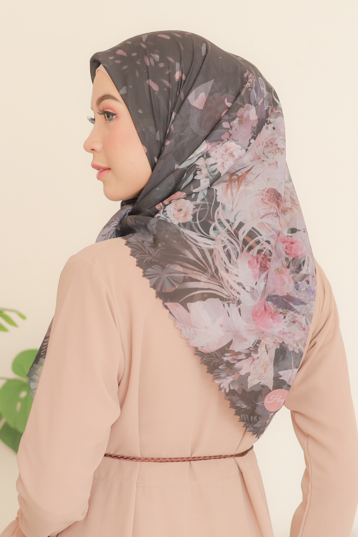 [ BUY 3 GET 1 FREE HIJAB ] Emily - Scarf Square Premium Polycotton | BLACK - EM28.1