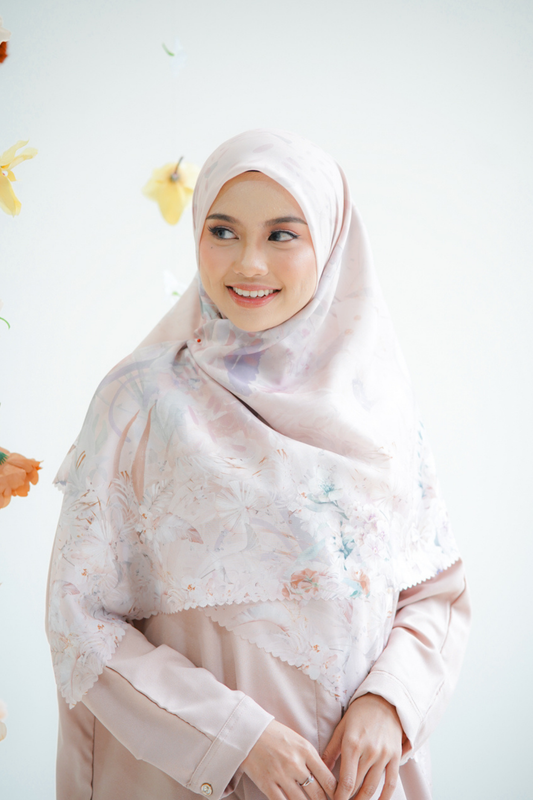 [ BUY 3 GET 1 FREE HIJAB ] Emily JUMBO - Scarf Square Premium Polycotton XL | Cream - EB28.3