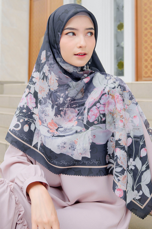 Camellia - Scarf Square Premium Polycotton XL | Black - CJ15.1