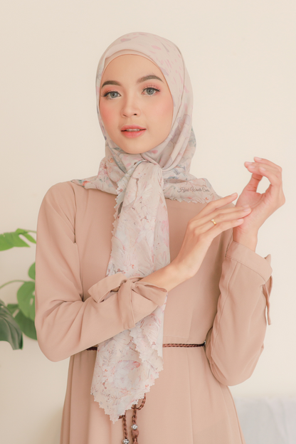 [ BUY 3 GET 1 FREE HIJAB ] Emily - Scarf Square Premium Polycotton | Cream - EM28.3