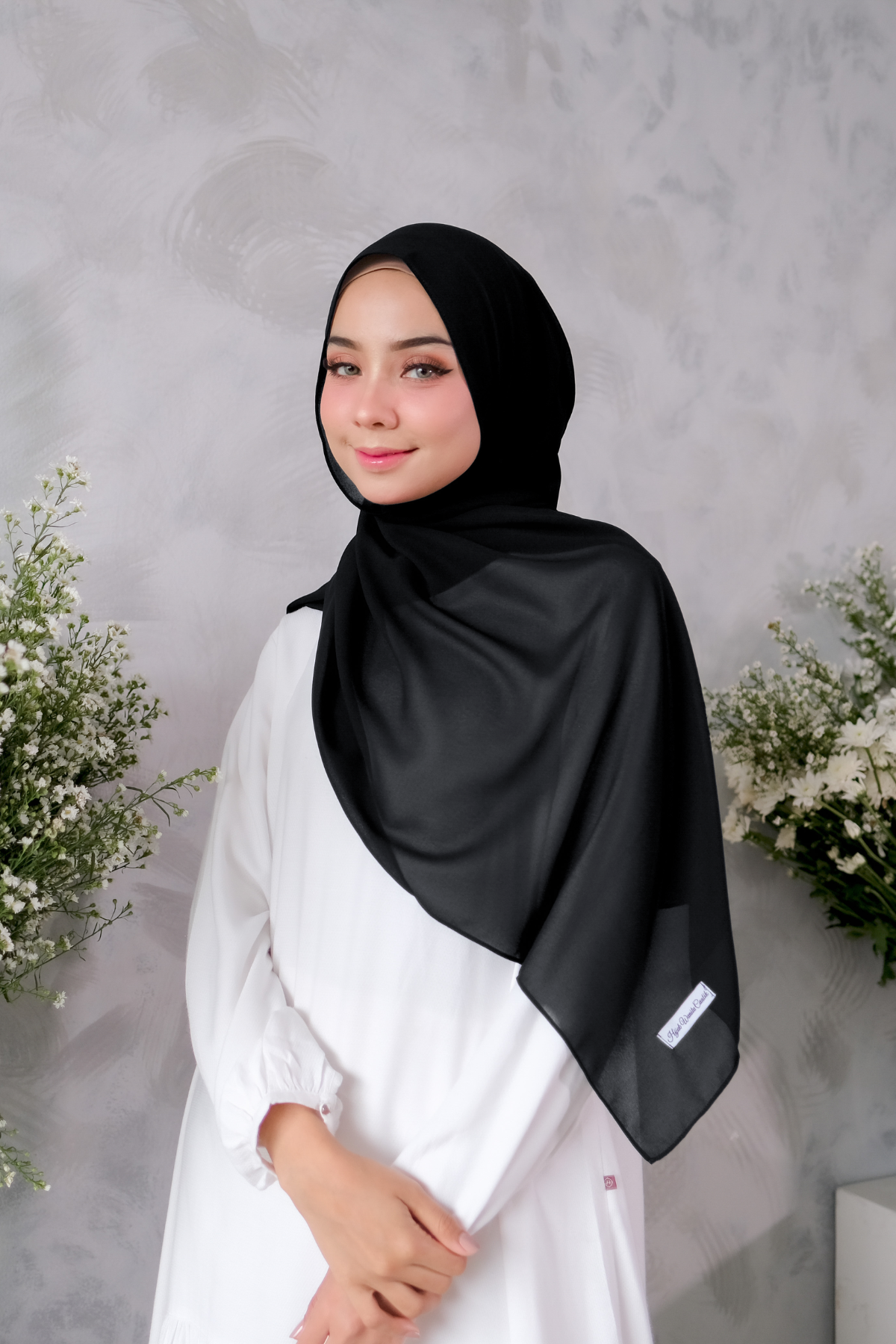 Pashmina Carly (dengan tali) - HT11.1 Black