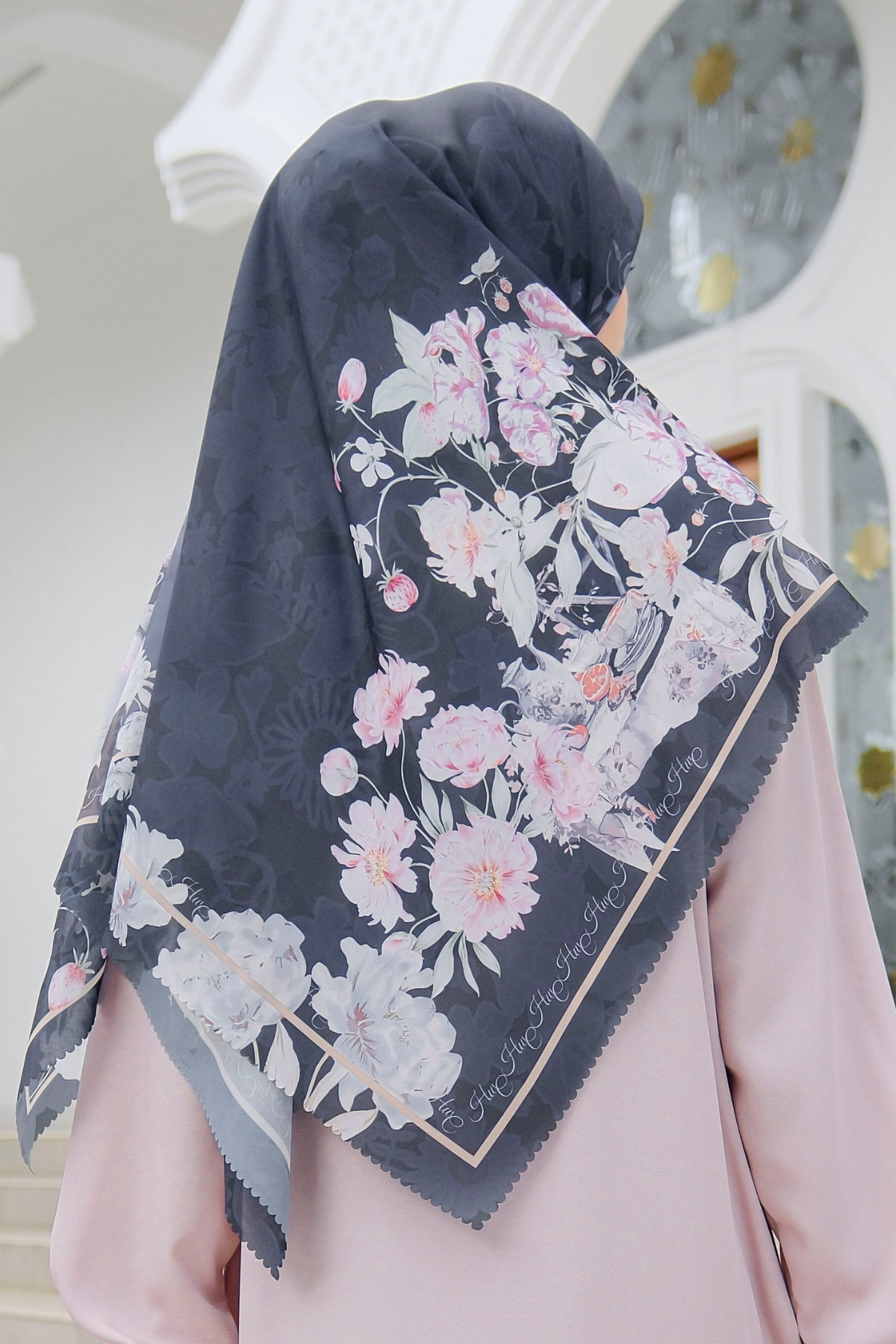 Camellia - Scarf Square Premium Polycotton XL | Black - CJ15.1