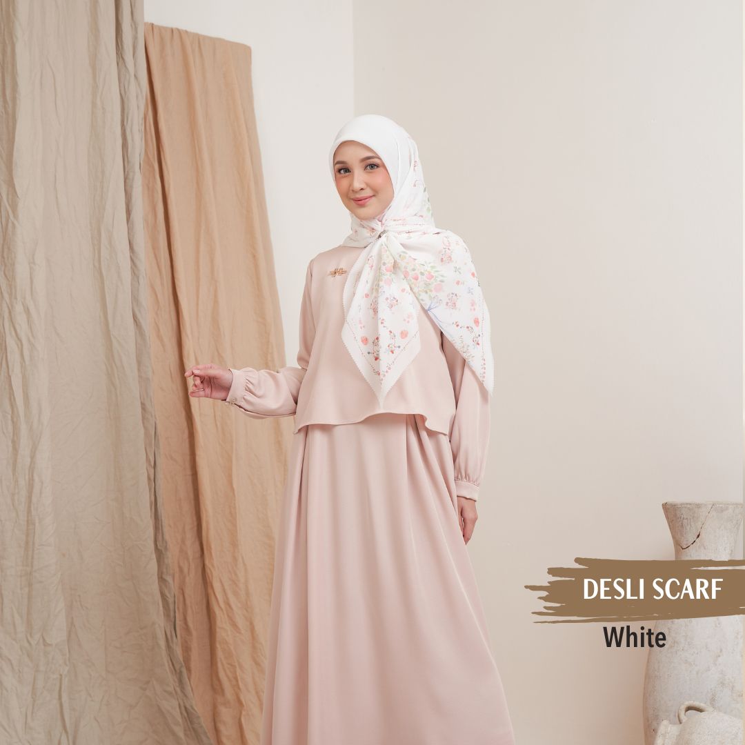 Desly Scarf - DP32.10 DV32.10 DJ32.10 White
