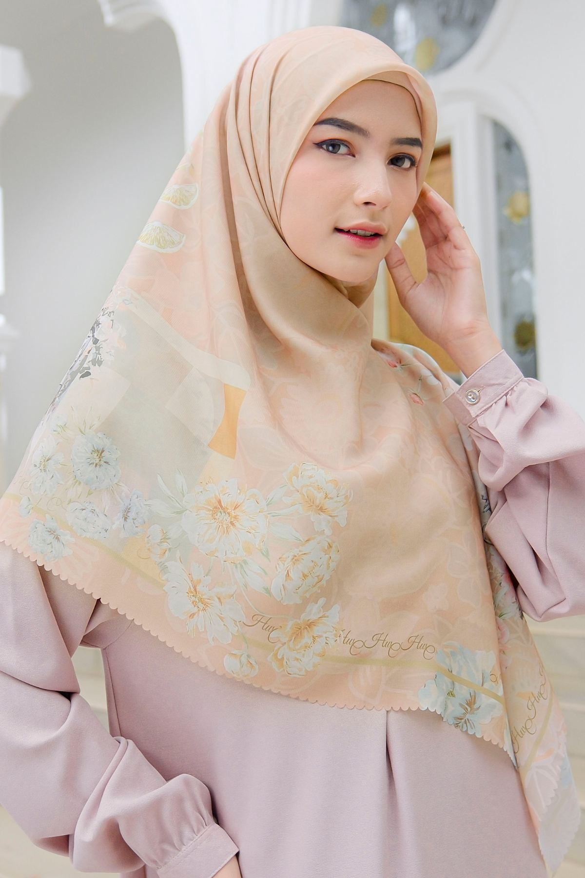 Camellia - Scarf Square Premium Polycotton XL | Marvelous Terra - CJ15.13