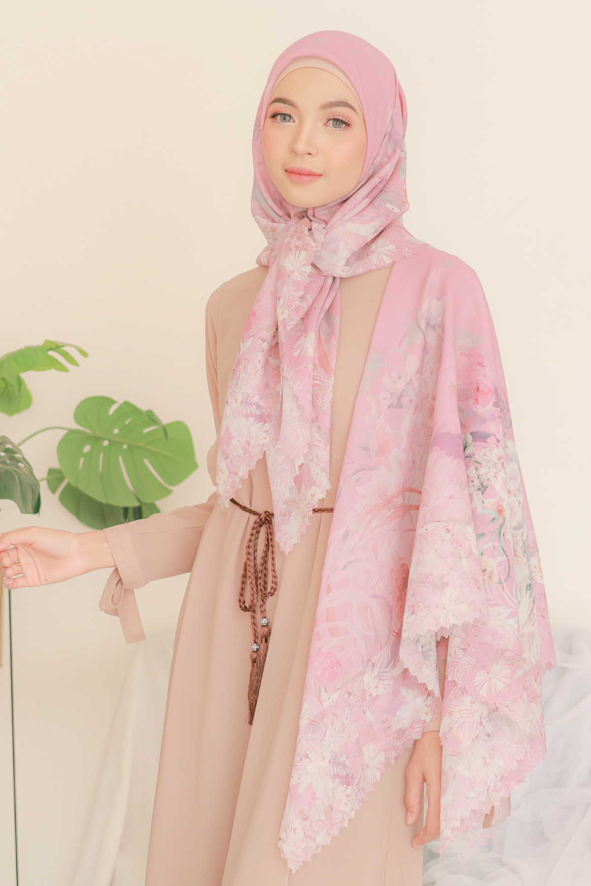 Emily - Scarf Square Premium Polycotton XL | Pastel Pink - EB28.9