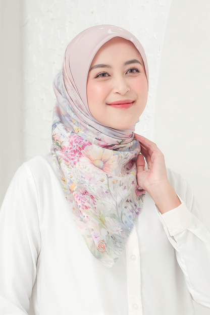 [ BUY 3 GET 1 FREE HIJAB ] Verbena - Scarf Square British Voal - Peach - VR26.8