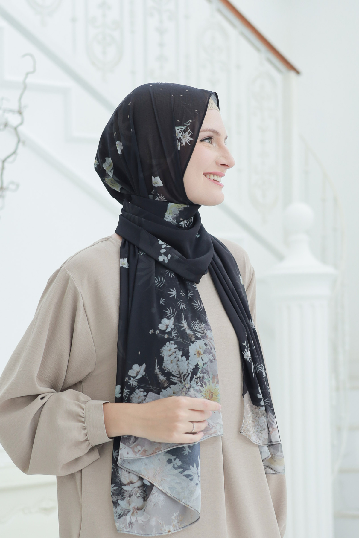 Edelweiss - Pashmina Premium Cerutti - Swiss Black - PM11.90