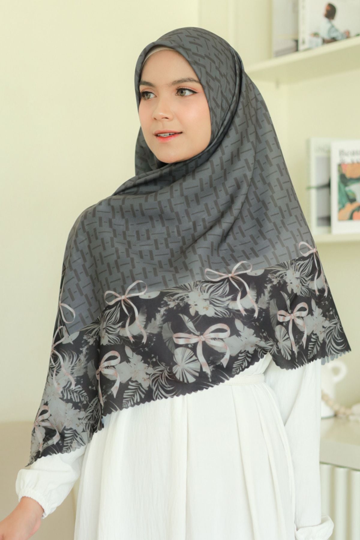 [ BUY 3 GET 1 FREE HIJAB ] Emily JUMBO - Scarf Square Premium Polycotton XL | MONO BLACK - EB28.33