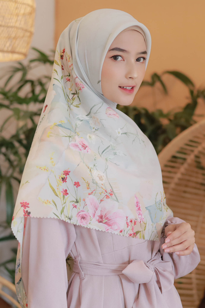 [ BUY 3 GET 1 FREE HIJAB ] Florence - Scarf Square Premium Polycotton XL - Early White - RJ24.16
