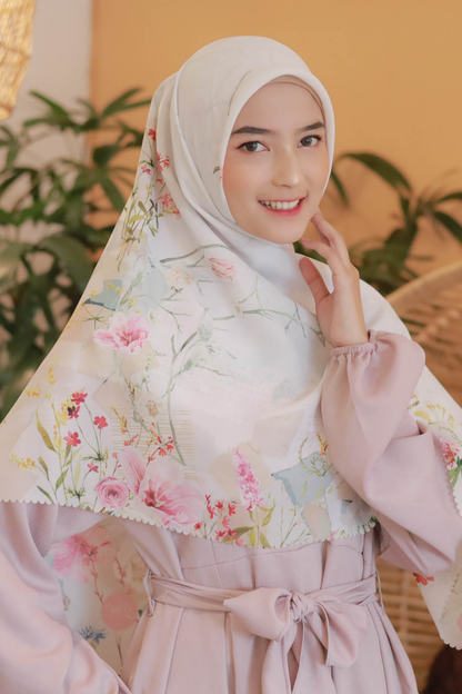 [ BUY 3 GET 1 FREE HIJAB ] Florence - Scarf Square Premium Polycotton XL - Early White - RJ24.16