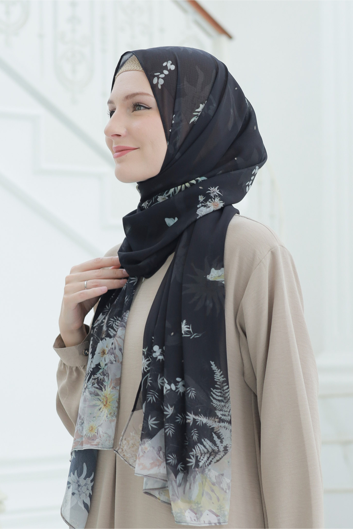 Edelweiss - Pashmina Premium Cerutti - Swiss Black - PM11.90