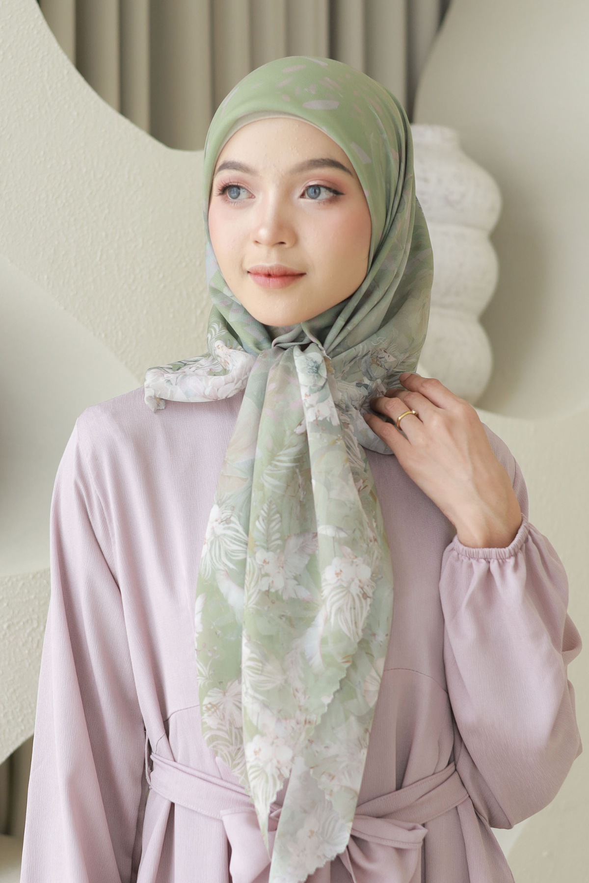 [ BUY 3 GET 1 FREE HIJAB ] Emily - Scarf Square Premium Polycotton | Greenery - EM28.28