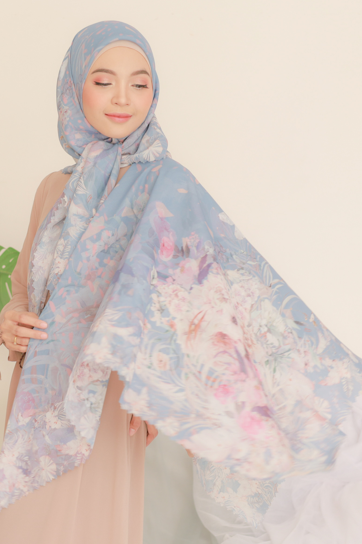 [ BUY 3 GET 1 FREE HIJAB ] Emily JUMBO - Scarf Square Premium Polycotton XL | Grey - EB28.4