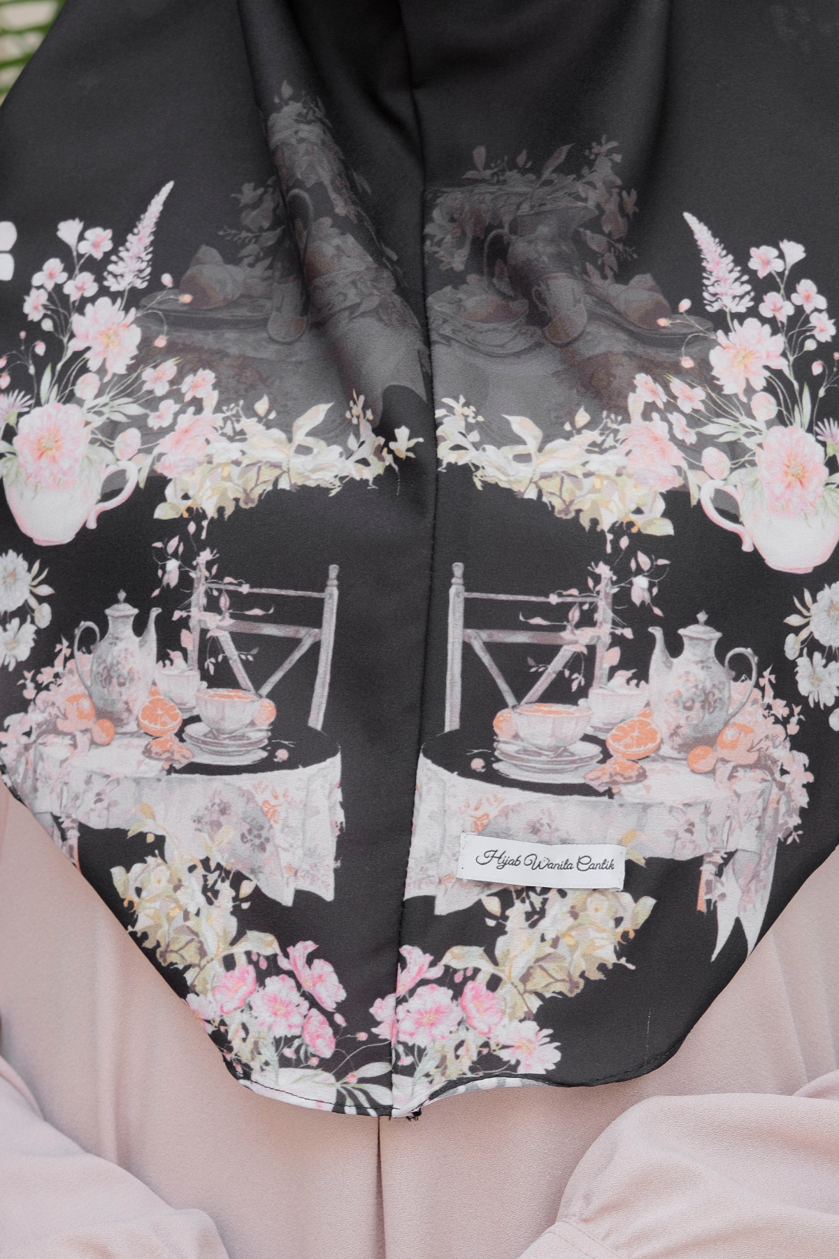 [ BUY 3 GET 1 FREE ] Hijab Instan Baiti Camellia - BC44.1 Black