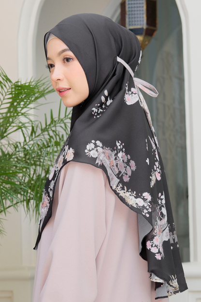 [ BUY 3 GET 1 FREE ] Hijab Instan Baiti Camellia - BC44.1 Black