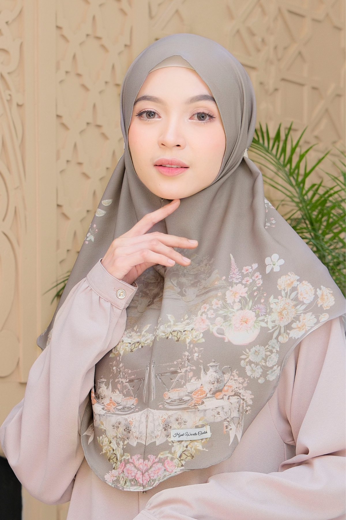 Hijab Instan Baiti Camellia - BC44.2 Charming Choco