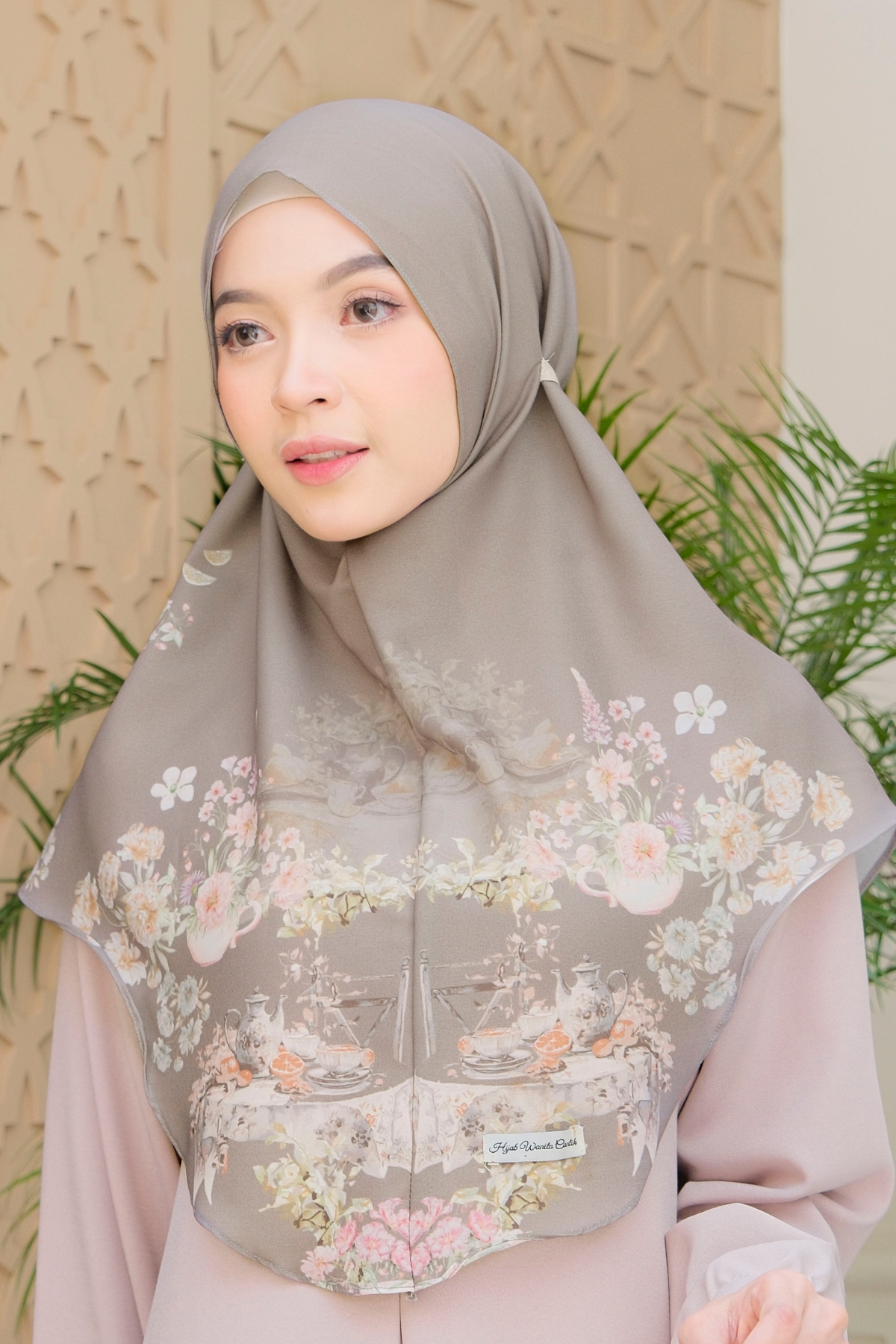 [ BUY 3 GET 1 FREE ] Hijab Instan Baiti Camellia - BC44.2 Charming Choco
