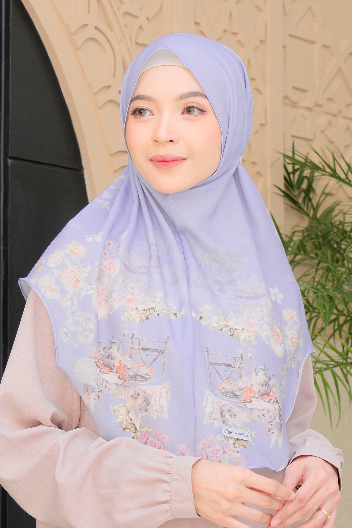 Hijab Instan Baiti Camellia - BC44.7 Pleasant Grey