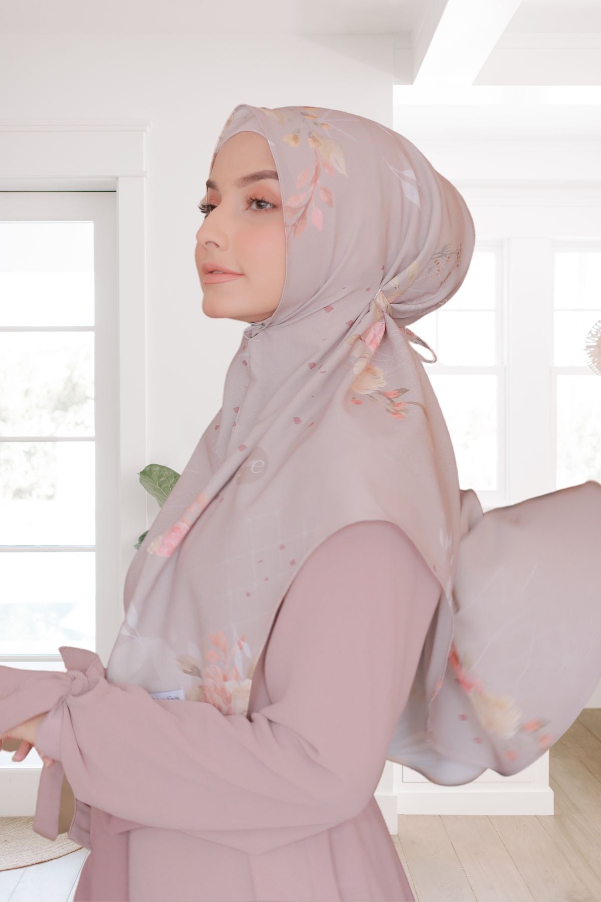 Rosalie - Instan Baiti - Cream - BM45.23