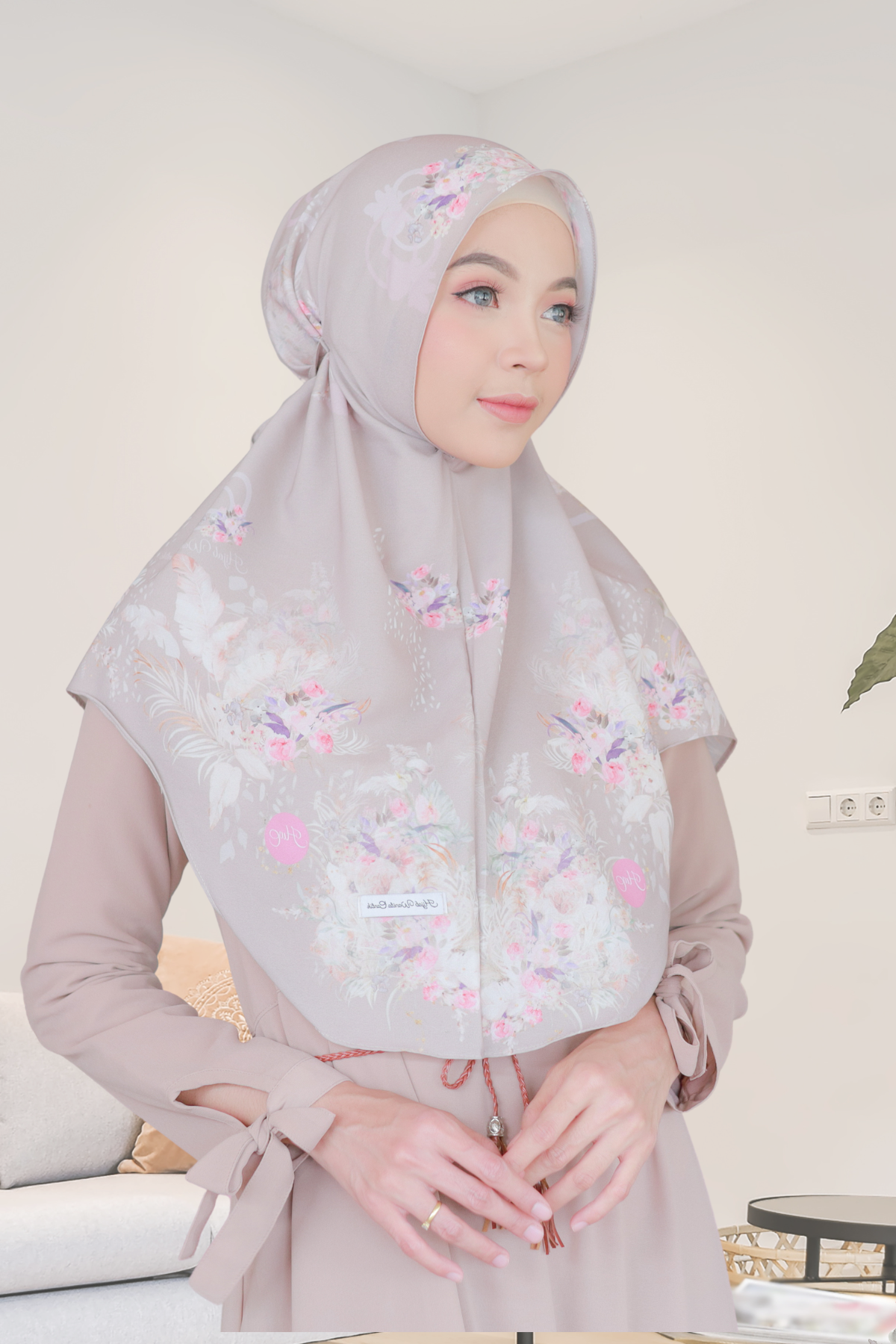 [ BUY 3 GET 1 FREE ] Emily - Instan Baiti - Latte - BM45.92
