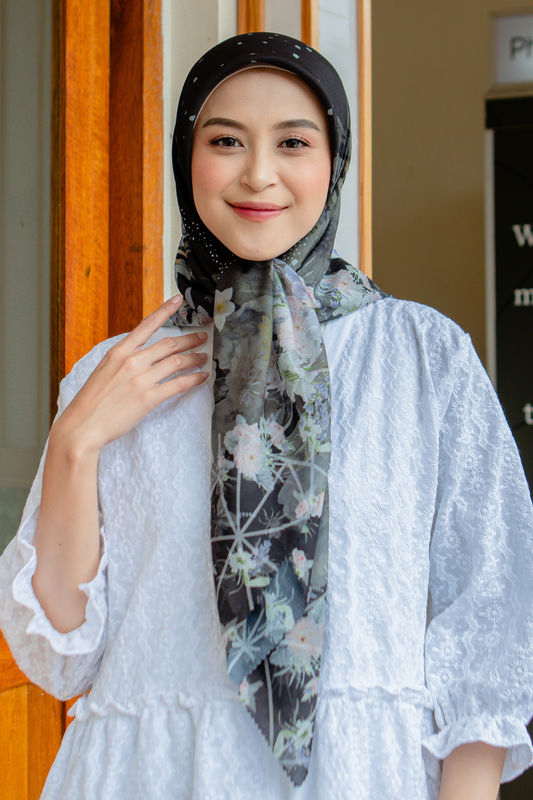 Dahlia - Scarf Square British Voal | Black - LIA7.1
