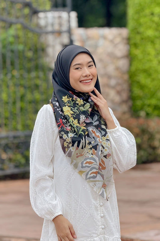 Daffodil - Scarf Square Premium Polycotton XL - Black - JD14.1