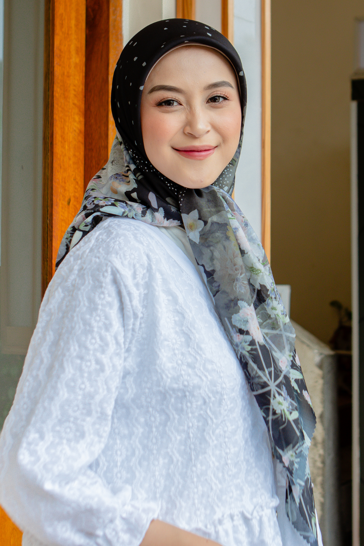 Dahlia - Scarf Square British Voal | Black - LIA7.1